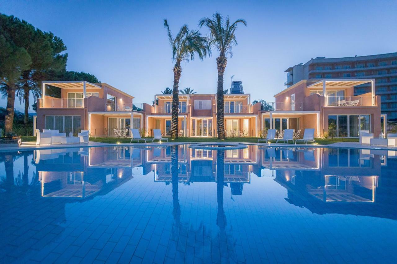Residence Delfino, Portorosa Furnari Exterior foto