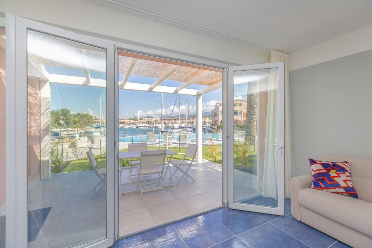 Residence Delfino, Portorosa Furnari Exterior foto