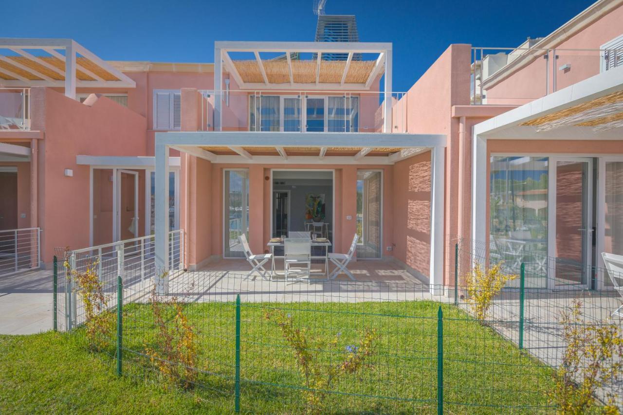 Residence Delfino, Portorosa Furnari Exterior foto